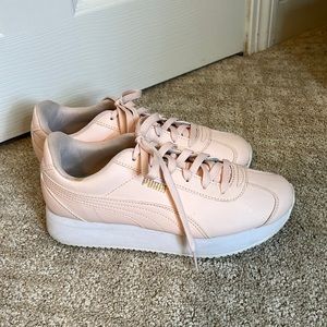 Puma soft foam platform sneakers baby pink size 8